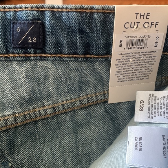 Lucky Brand The Cut Off Jean Short - Picture 11 of 12